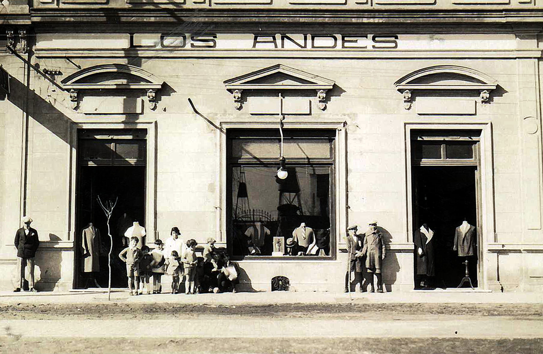 TIENDA LOS ANDES CARHUE HERRERA
