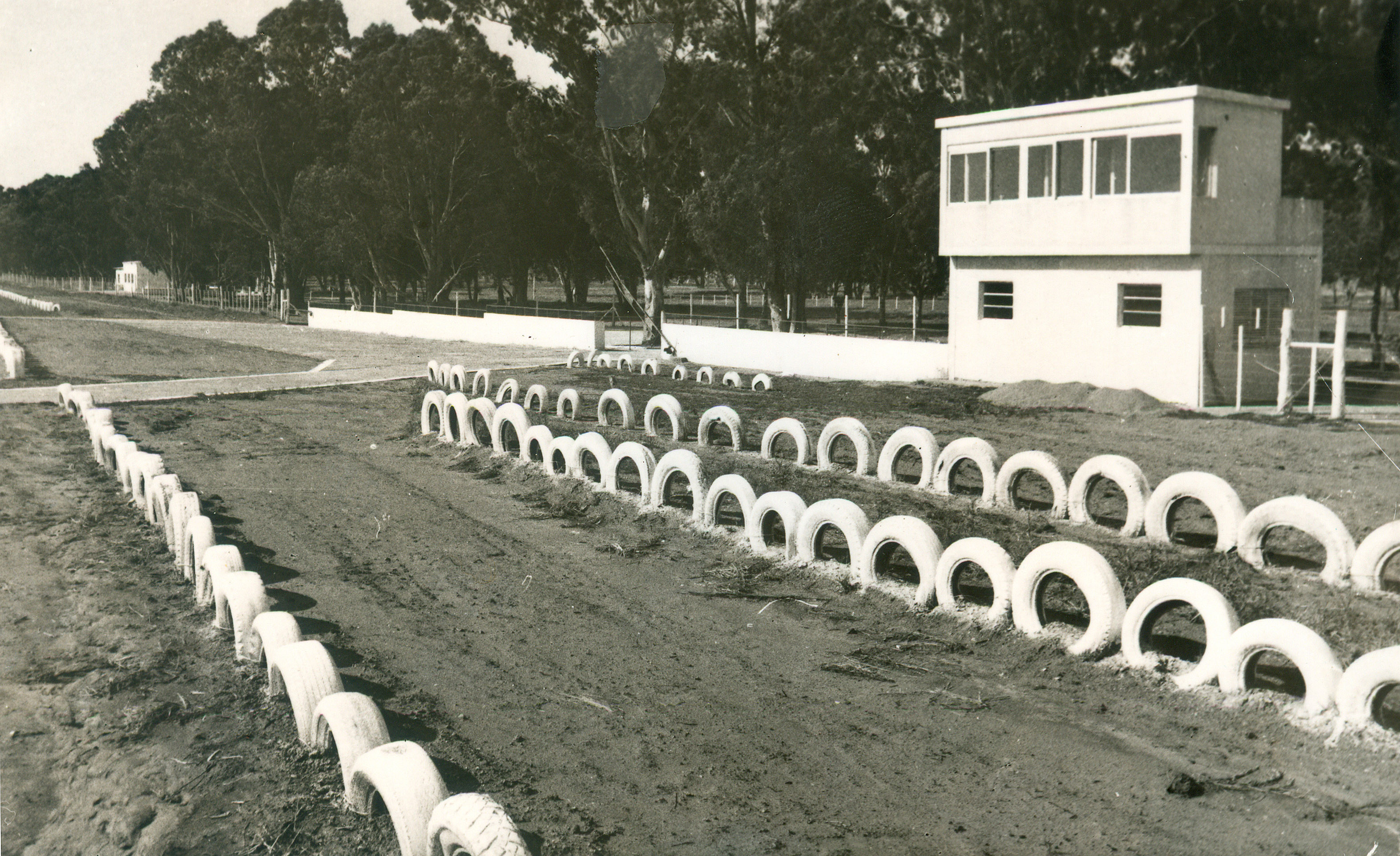 AUTO CLUB CARHUE PISTA