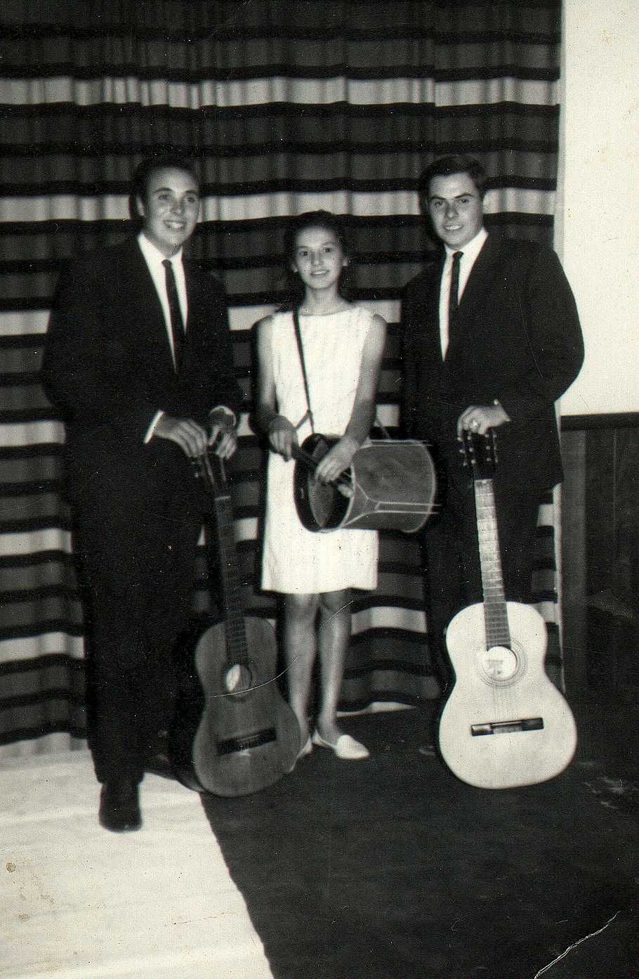 LOS CARAHUE GRUPO FOLKLORICO CARHUE
