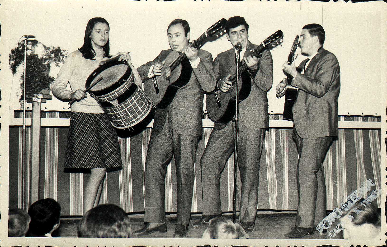 LOS CARAHUE GRUPO FOLKLORICO CARHUE