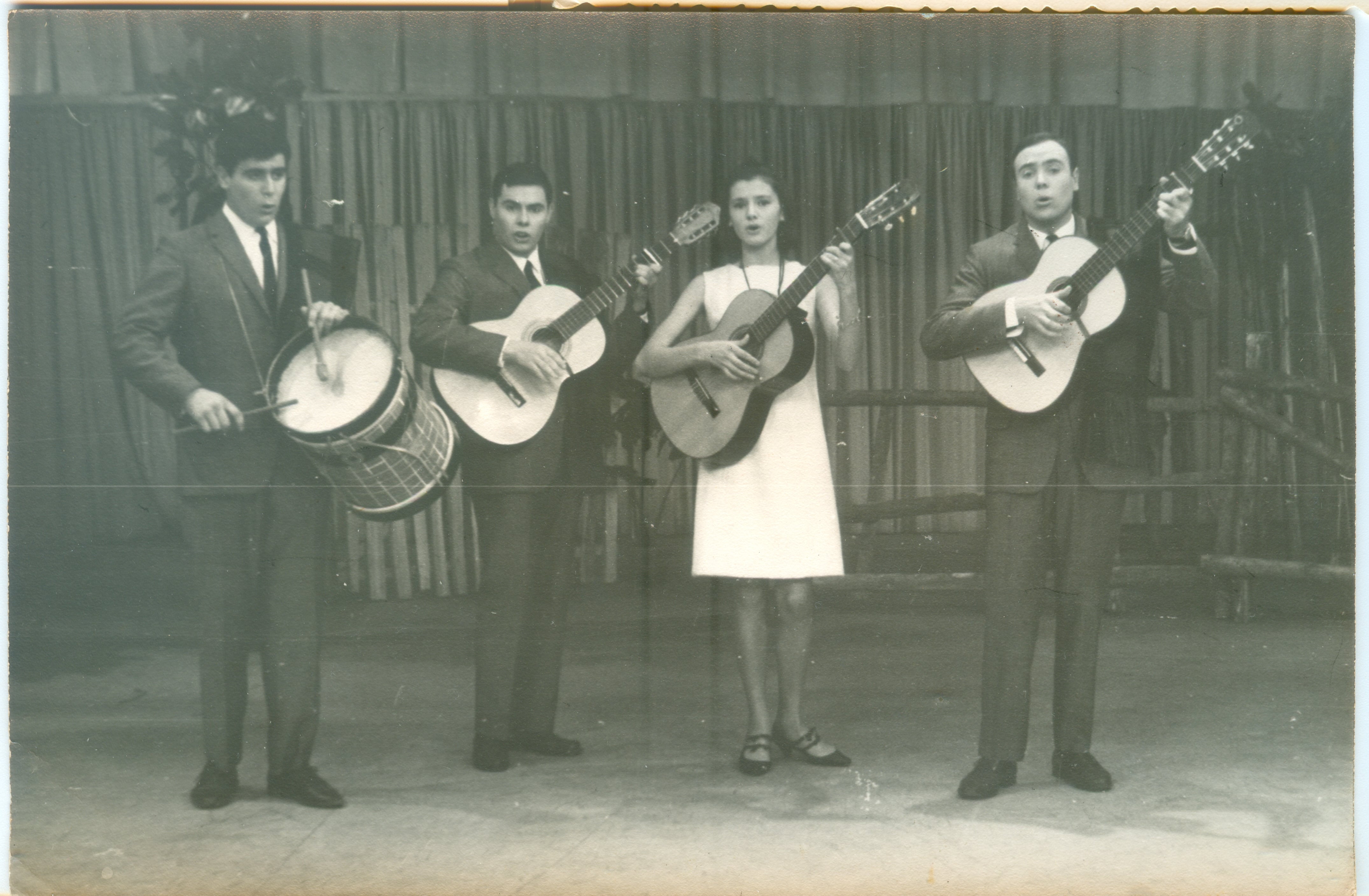 LOS CARAHUE GRUPO FOLKLORICO CARHUE feria alegria canal 7