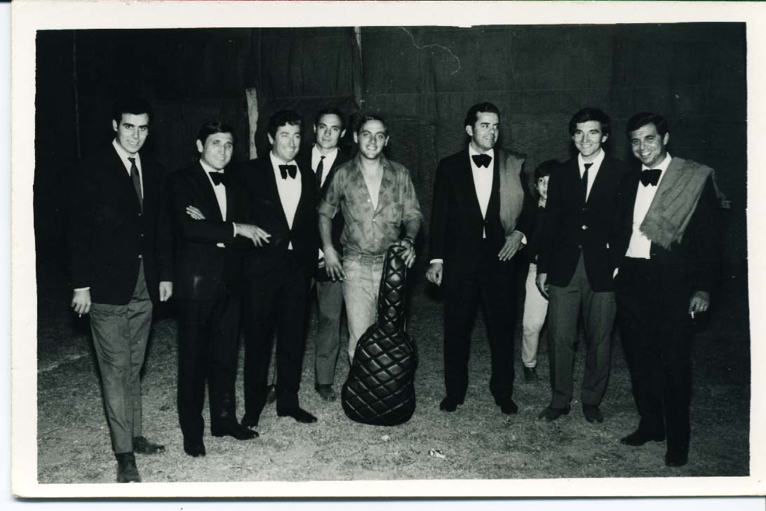 LOS CARAHUE GRUPO FOLKLORICO CARHUE