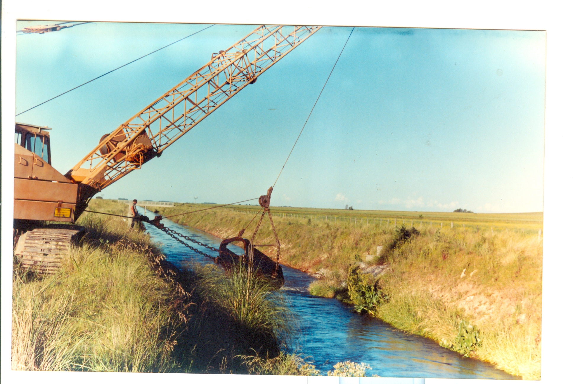 Crisis hídrica 2001 manifestación limpieza arroyo pigue