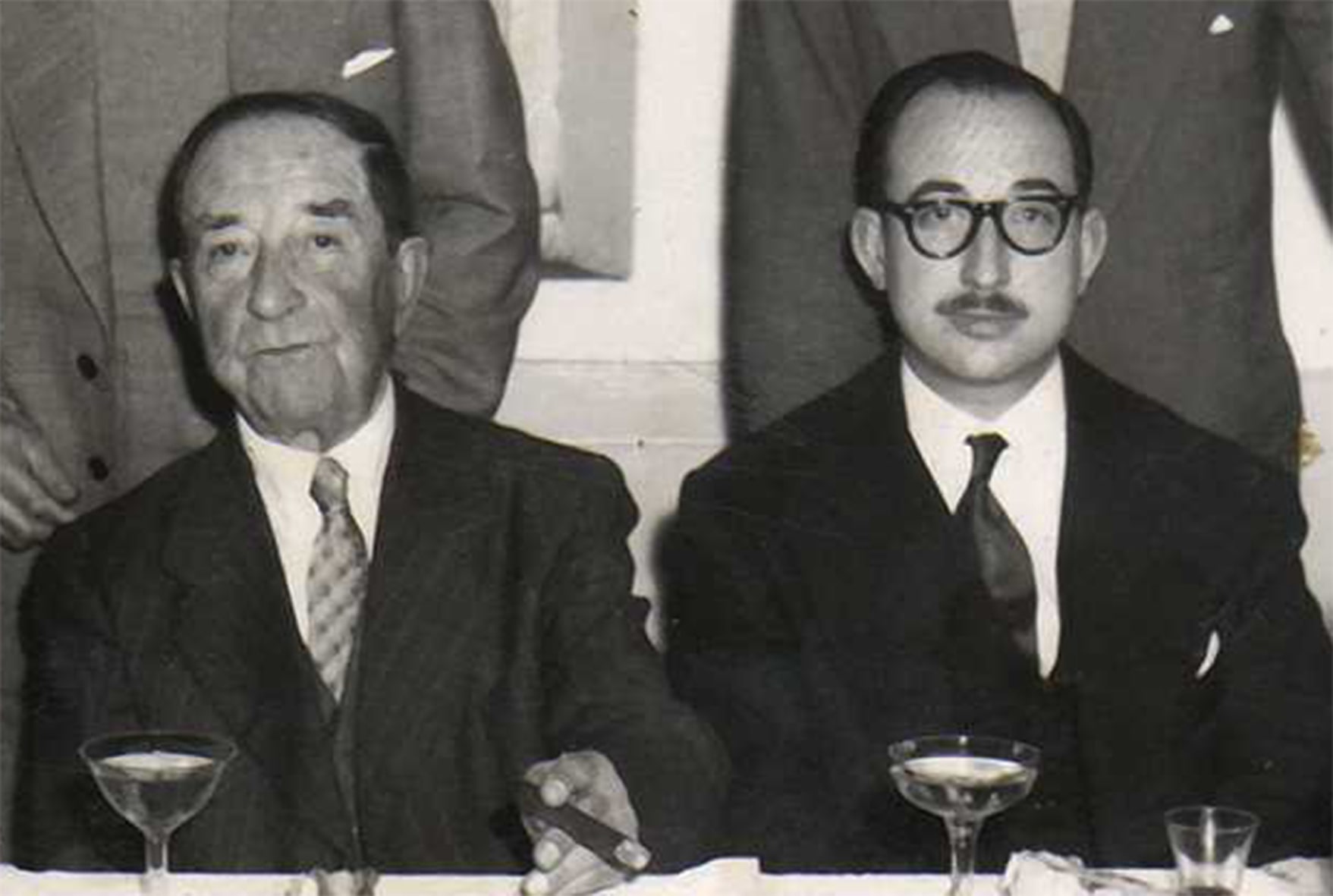FAUSTINO Y PAULINO SUAREZ CASA GALLI CARHUE TIENDA