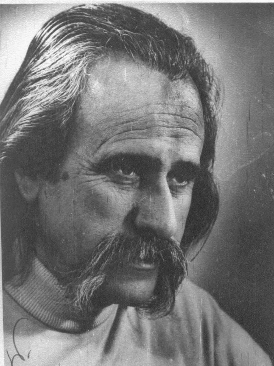RODOLFO GOMEZ PICHON ESCULTOR ARTISTA CARHUE