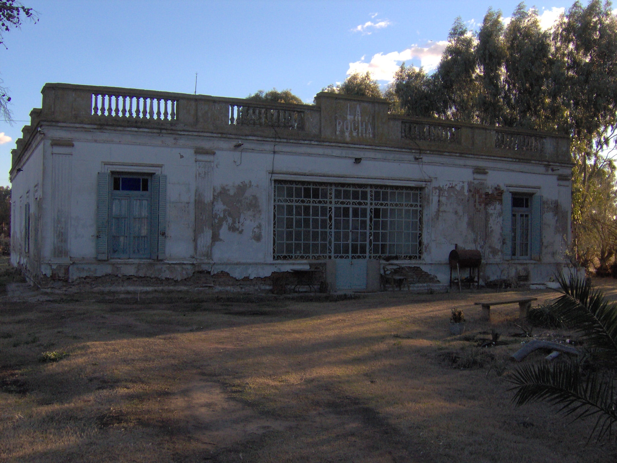 LA POCHA CASONA CARHUE BERNE ESCRIBANO