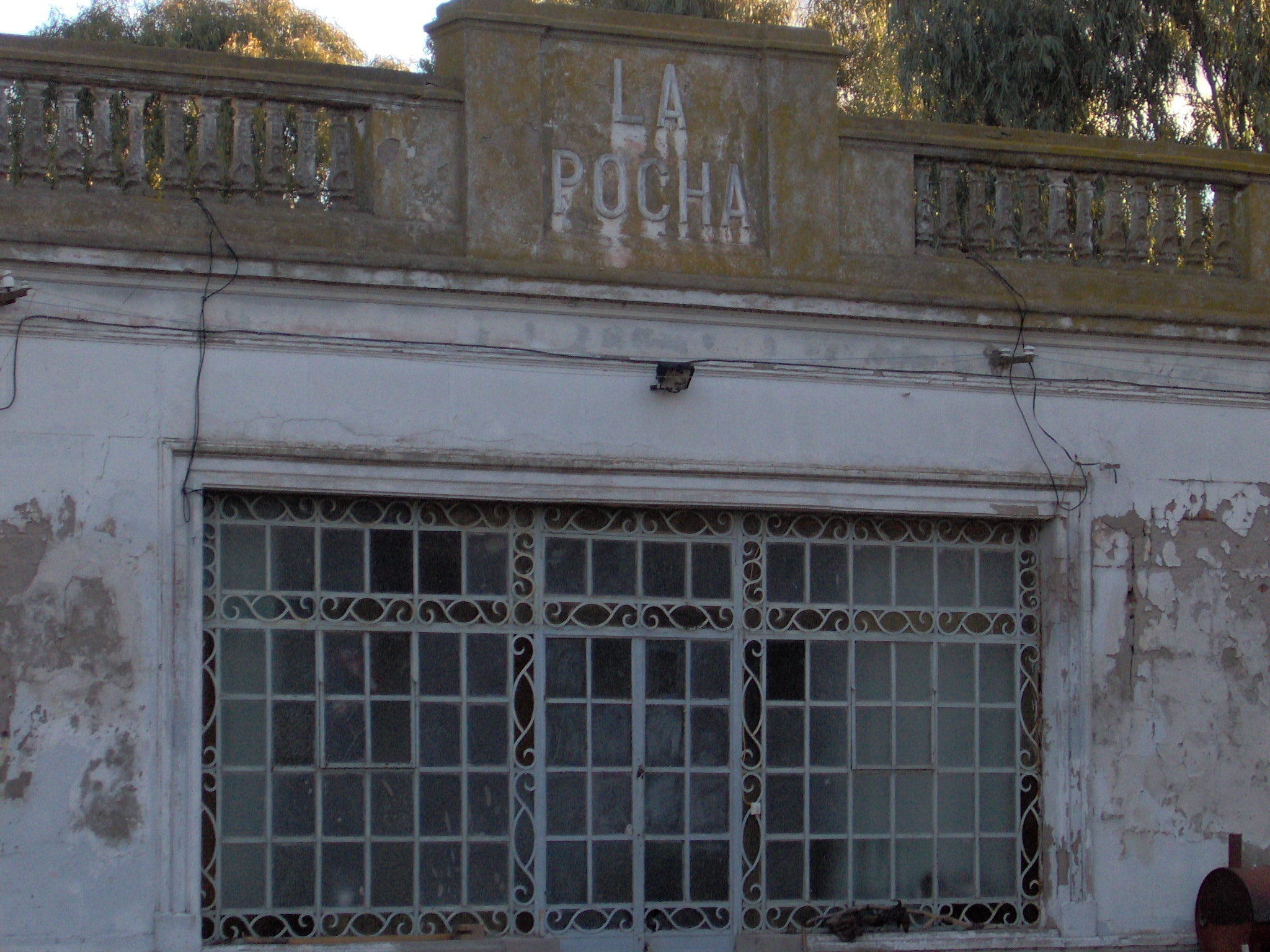 LA POCHA CASONA CARHUE BERNE ESCRIBANO