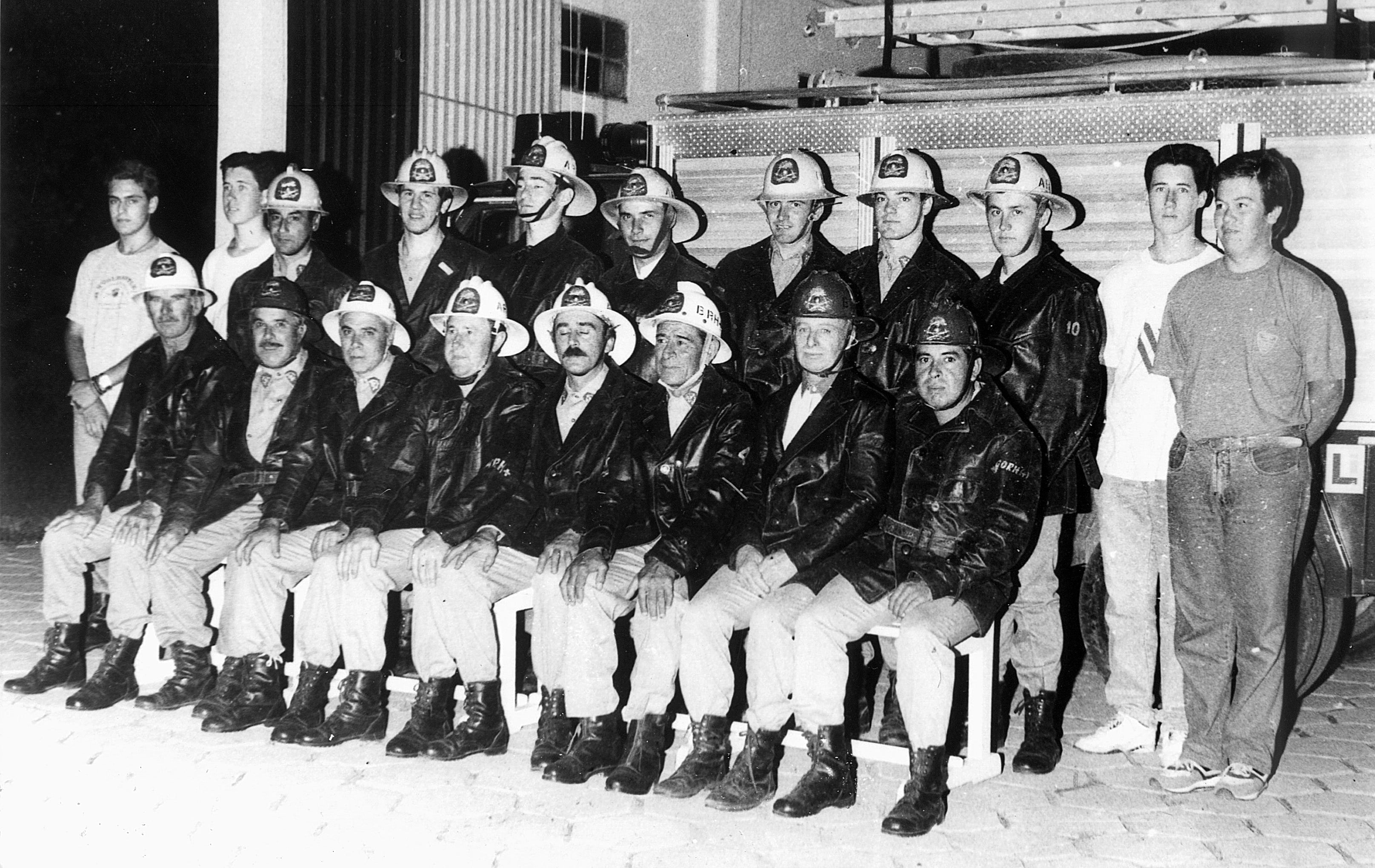 CUARTEL DE BOMBEROS CARHUE 1990