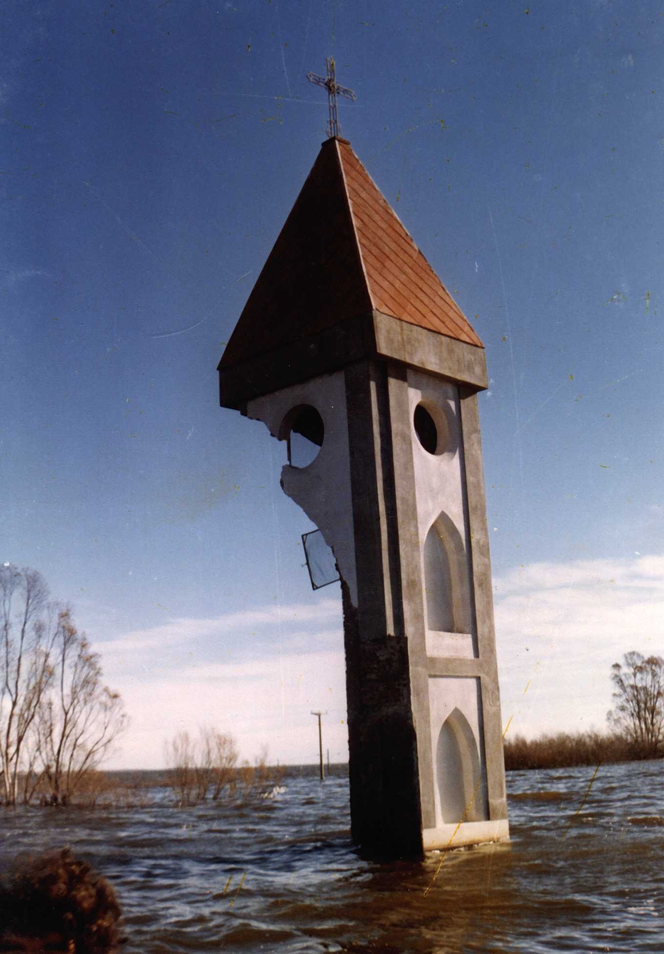 CAMPANA CAPILLA TERESITA EPECUEN RESCATE TORRE IGLESIA