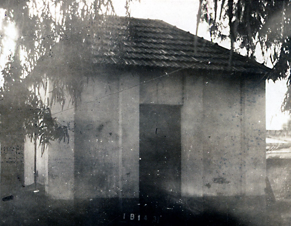 CLUB FERROVIARIO CARHUE  TENIS BOX 