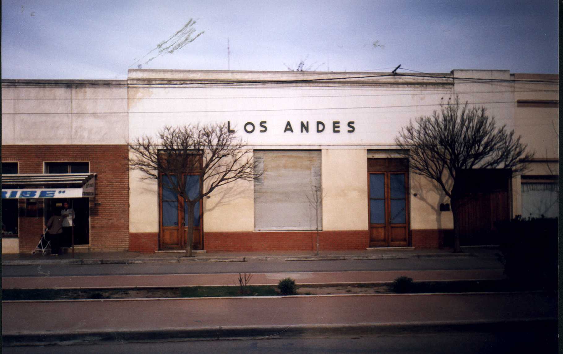 TIENDA LOS ANDES CARHUE HERRERA 